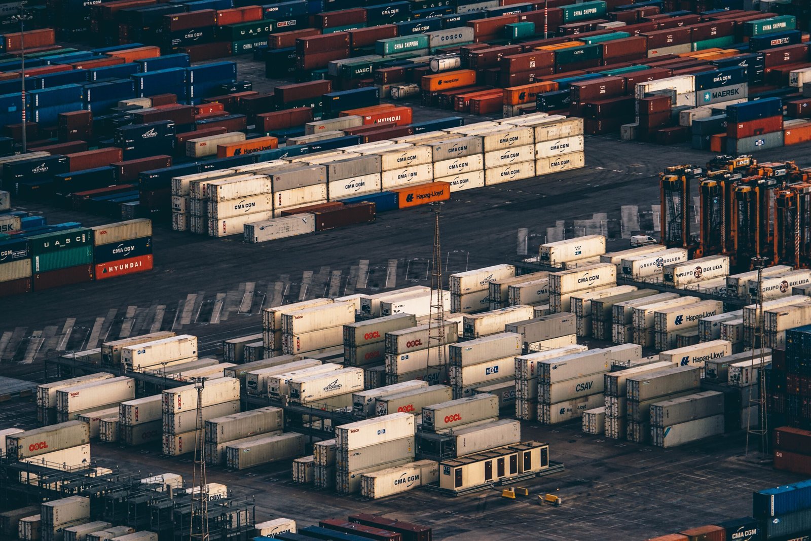 International shipping and export logistics